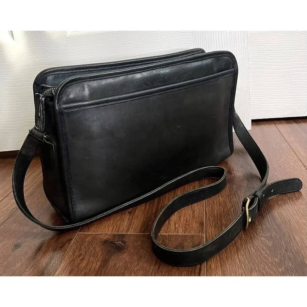 COACH Vintage 80’s Navy Leather 9820 Swagger Purse Bag Crossbody Made USA - Picture 2 of 12